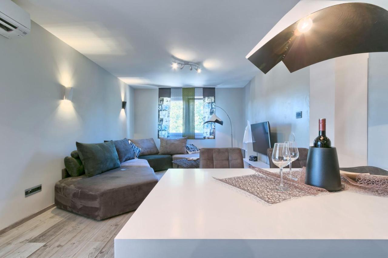 Modern Oasis Apartment Pula Ngoại thất bức ảnh