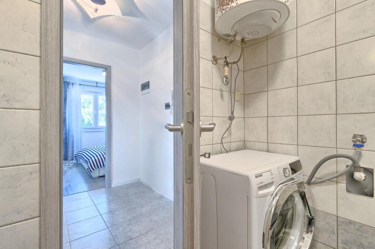Modern Oasis Apartment Pula Ngoại thất bức ảnh