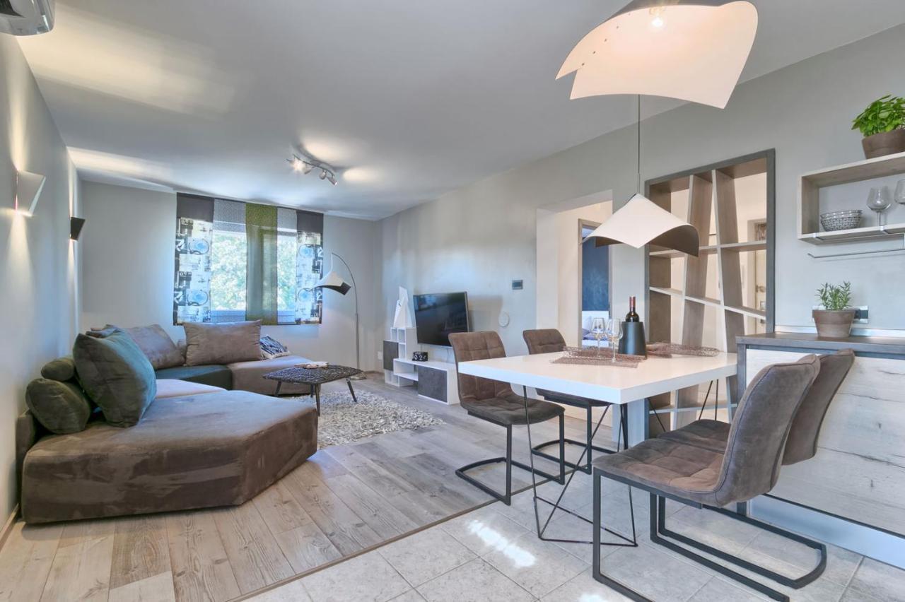 Modern Oasis Apartment Pula Ngoại thất bức ảnh