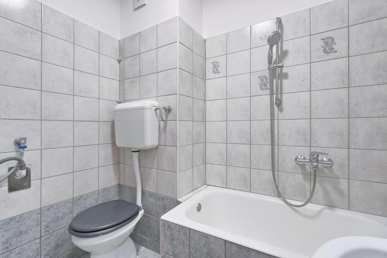 Modern Oasis Apartment Pula Ngoại thất bức ảnh
