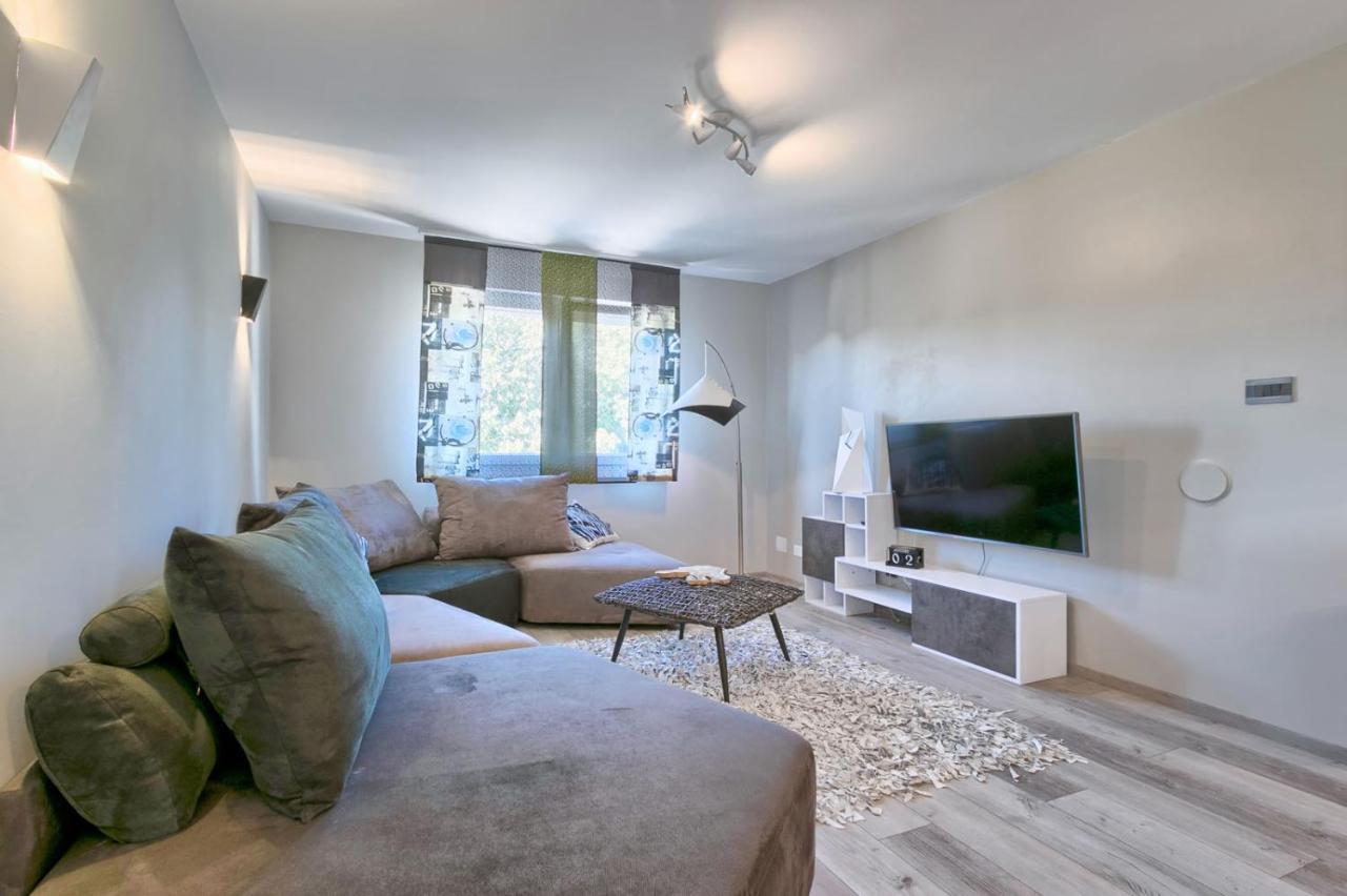 Modern Oasis Apartment Pula Ngoại thất bức ảnh